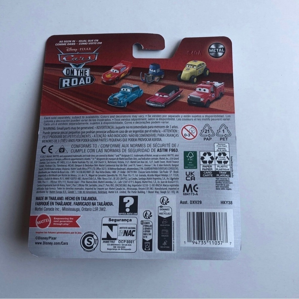 Disney Pixar Cars Diecast: Cars on the Road - Mallory Karhut - BRAND NEW!! - Picture 2 of 3